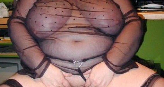 Grosse femme mature de La Trinité cherche du plan Q
