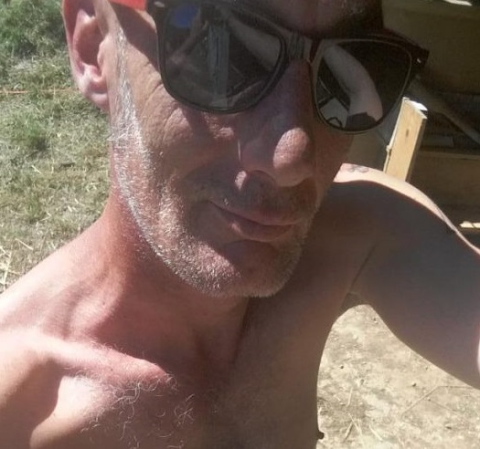 H sur Mérignac cherche partenaire gay pour changement radical