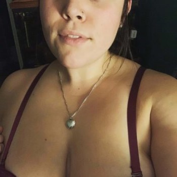 Ulla cherche belle rencontre sur Oyonnax