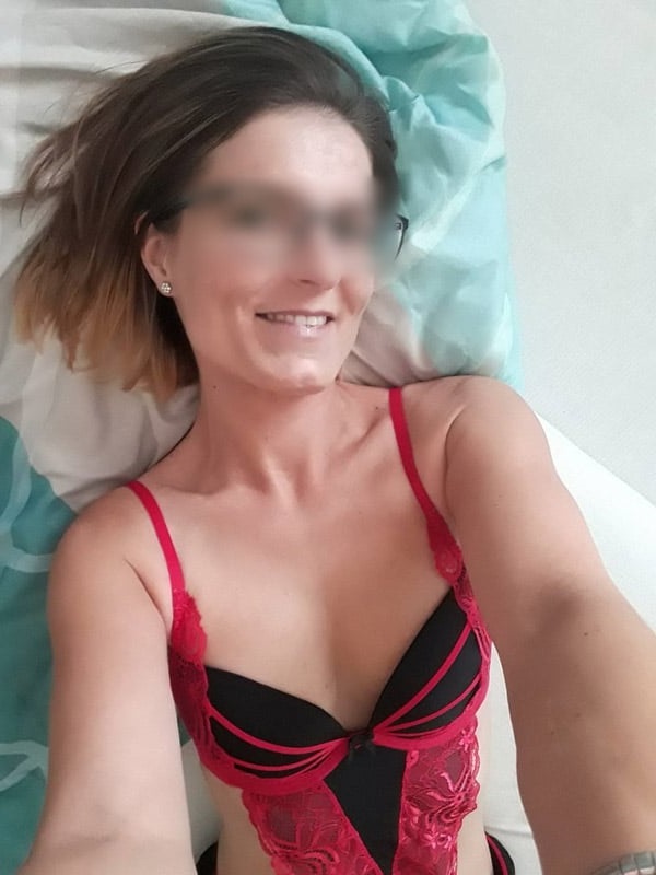 Phoebe en quête d'un plan chaud sur Fleurance
